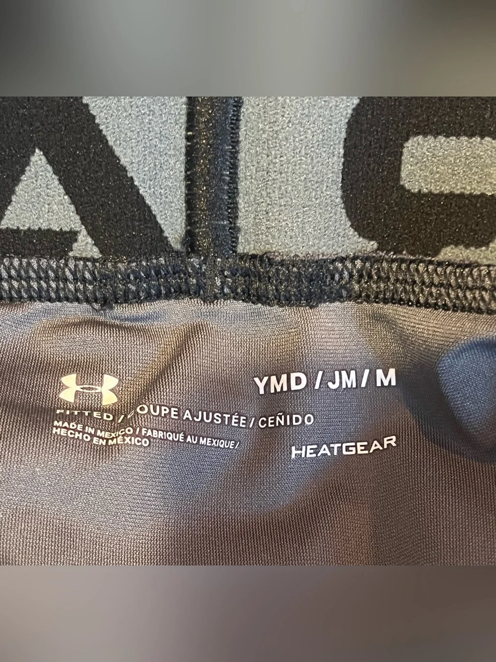 Under Armour Boys HeatGear Fitted Camo Compression Leggings, Size Youth Medium